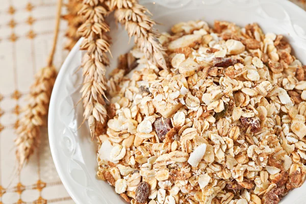 Tigela de muesli para o café da manhã — Fotografia de Stock