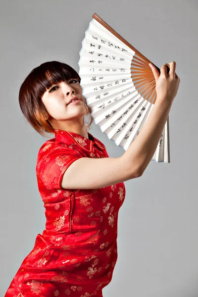 Modelo chino en vestido tradicional Cheongsam —  Fotos de Stock