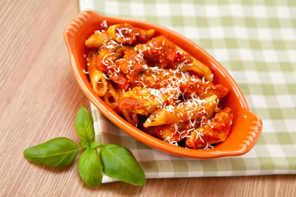 Pasta de pollo picante penne — Foto de Stock