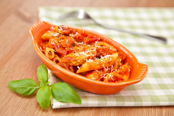 Spicy chicken penne pasta — Stock Photo, Image