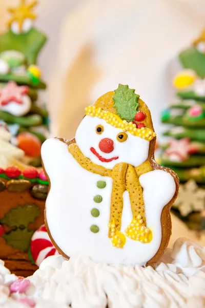 Weihnachtsdekoration aus Lebkuchen — Stockfoto