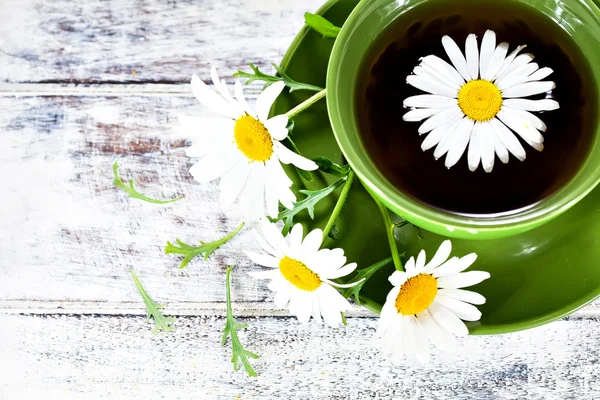 Chamomile tea — Stock Photo, Image