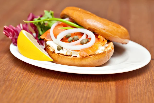 Salmon Bagel Sandwich — Stock Photo, Image