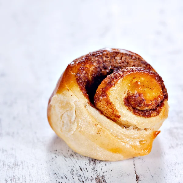 Färsk kanelbulle — Stockfoto