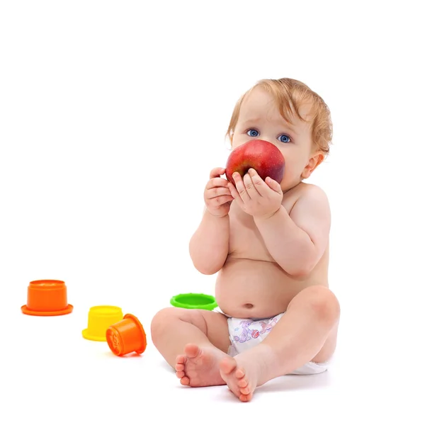 Carino bambino con mela — Foto Stock