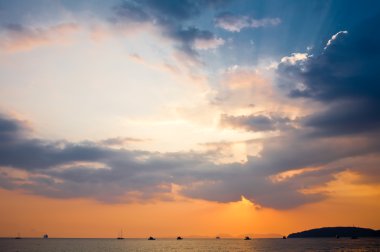 Tayland 'da gün batımı