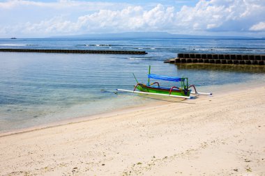 Bali dili plajlar