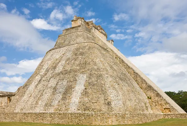 Uxmal - ruins of Maya civilization in Mexico — Stock Photo, Image