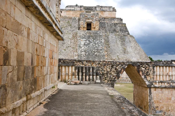 Uxmal - rovine della civiltà Maya in Messico — Foto Stock