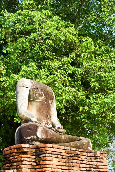 El buda sin cabeza en Ayutthaya Tailandia —  Fotos de Stock