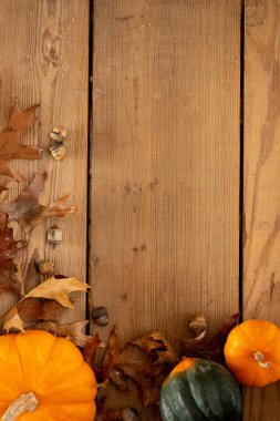 Kabak ve kabak, tahtadan yapılmış süslemeler.