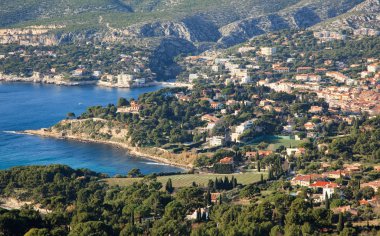 Deniz ve defne calanques cassis içinde üstten görünüm