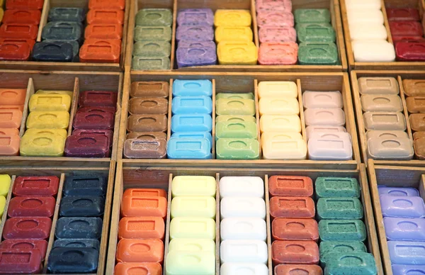 Morceaux colorés de savon — Photo