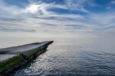 Pier deniz arka plan üzerine