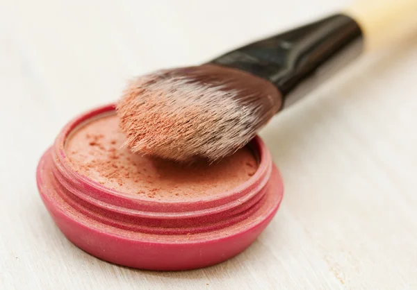 Makeup brush and face powder — Stock Photo, Image