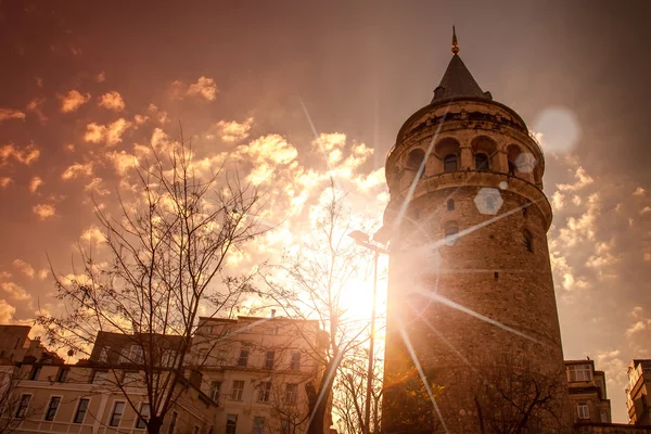 Galata Tower, Istambul, Turquia, ao pôr-do-sol — Fotografia de Stock