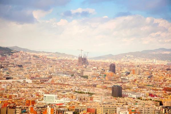 여름에 탑에서 바르셀로나의 보기 — 스톡 사진