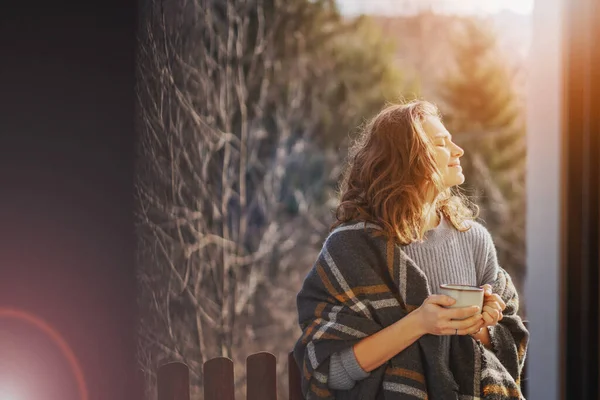 Happy Cheerful Beautiful Curly Young Woman Enjoying Morning Coffee Mountain — Stock Photo, Image