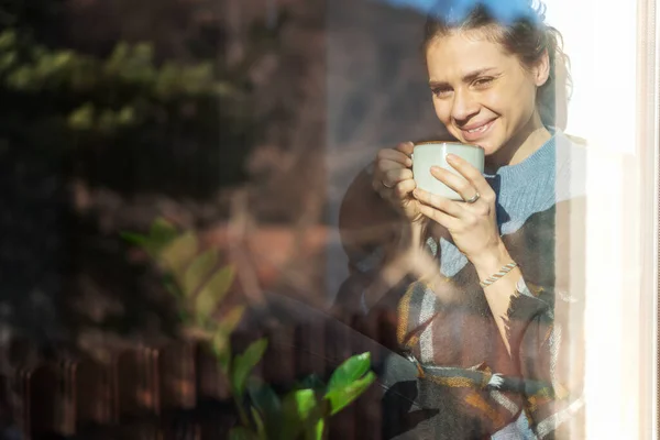 Beautiful Young Woman Drinking Morning Tea Coffee While Sitting Window — Stock Photo, Image
