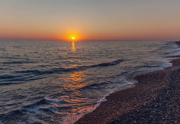 Beautiful Sea Sunset Wet Pebbles Stones Beach Sea Water — Stockfoto