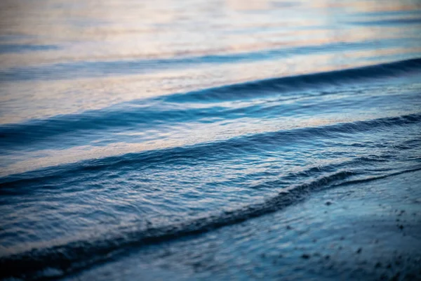 Blaue Meeresoberfläche Und Welle Weichen Fokus Küstenwelle Abstrakter Hintergrund — Stockfoto