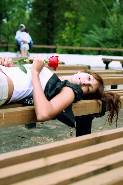 The girl rose Bud — Stock Photo, Image