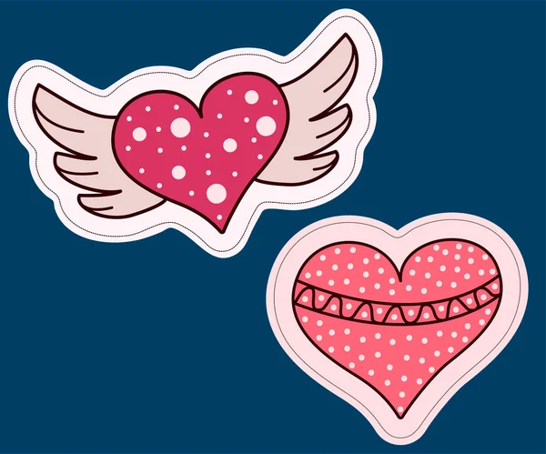 Dos pegatinas de un corazón. Con alas y decoración — Vector de stock