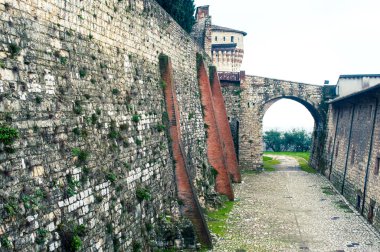 Kale ana giriş, brescia