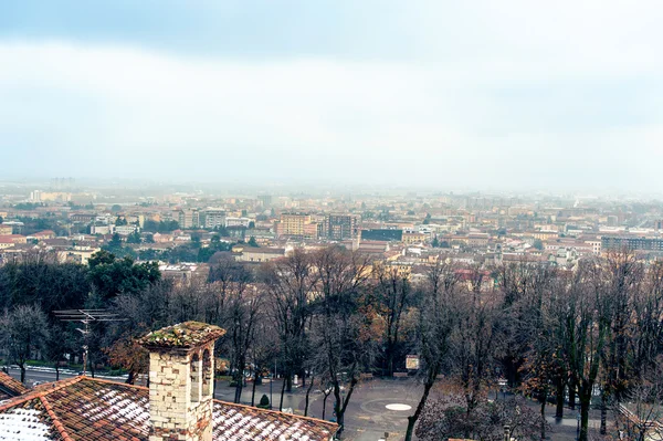 Aereal widok miasta brescia z zamku — Zdjęcie stockowe