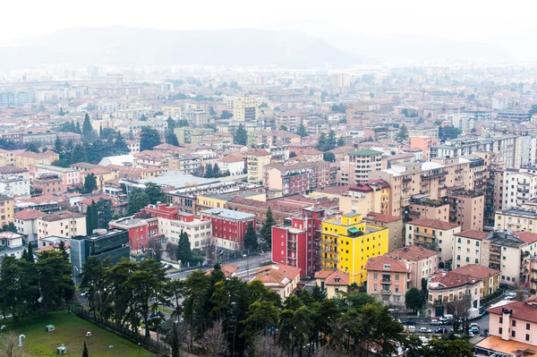 Vue aérienne de la ville de Brescia depuis le château — Photo