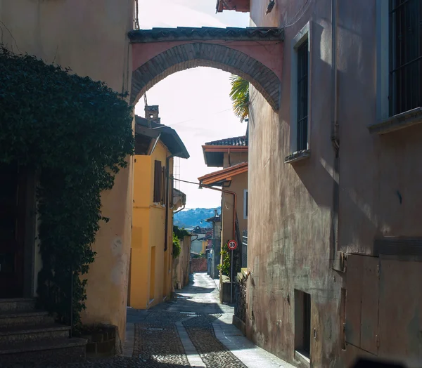 Eski İtalya sokaklar, desenzzano. — Stok fotoğraf