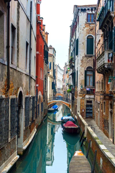 ヴェネツィア、ムラーノ島、ブラーノ島の運河 — ストック写真
