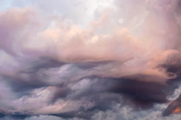 Драматичне небо з хмарами Ліцензійні Стокові Зображення