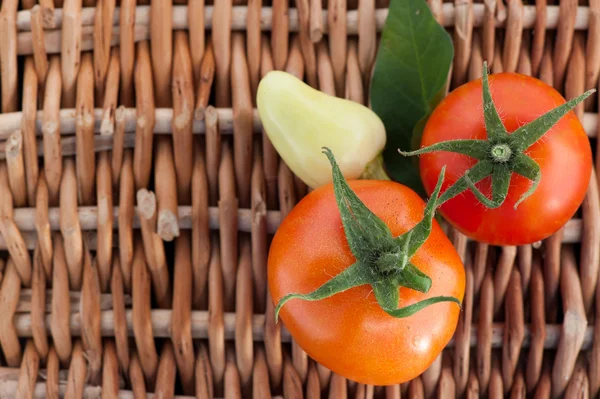 Pimentos doces e tomates frescos — Fotografia de Stock
