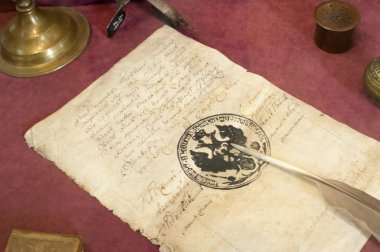 vintage mektup üzerinde tüy