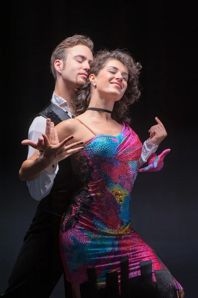 Young couple dancing — Stock Photo, Image