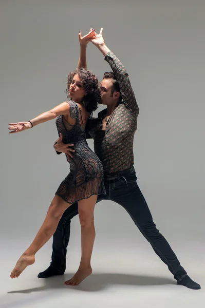 Young couple dancing — Stock Photo, Image