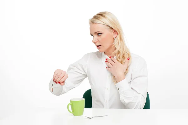 Businesswoman loock on her watch — Stock Photo, Image