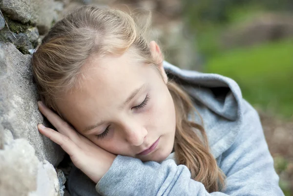 Niño triste. — Foto de Stock