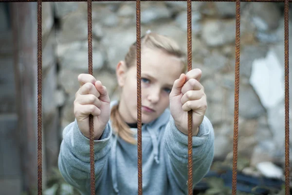 Niño triste. — Foto de Stock