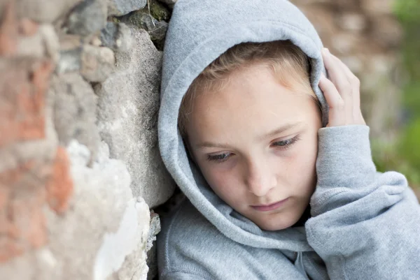 Niño triste. — Foto de Stock