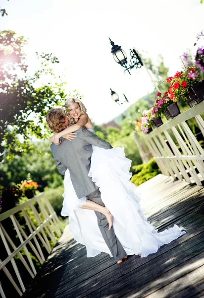 Beautiful wedding couple — Stock Photo, Image