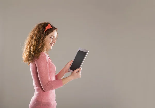 Chica con tableta — Foto de Stock