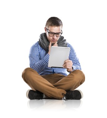 Tabletli genç adam.