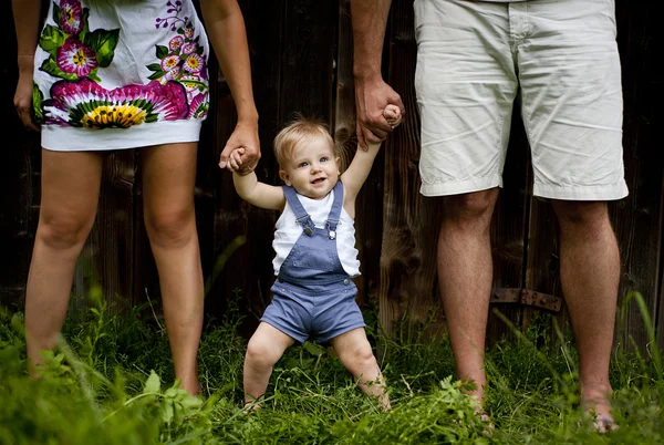 Familie op de boerderij — Stockfoto