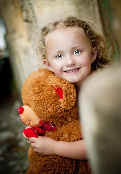 Little girl in the basket — Stock Photo, Image