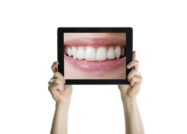 Tandheelkundige close-up met Tablet PC — Stockfoto