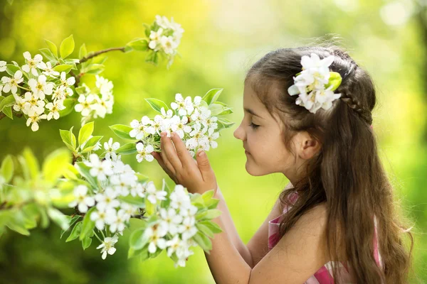 Schattig meisje — Stockfoto