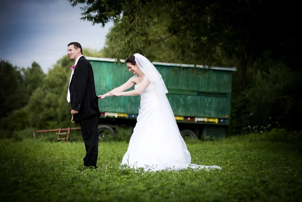 Nevěsta a ženich — Stock fotografie