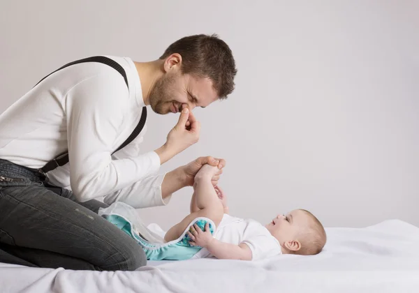 Vader en baby — Stockfoto